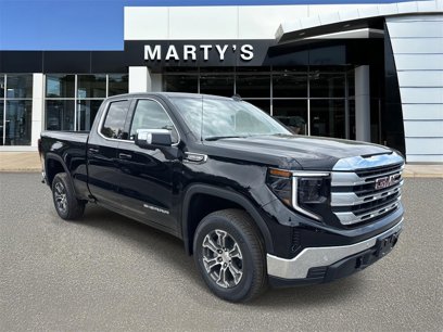 New 2025 GMC Sierra 1500 SLE w/ Preferred Package