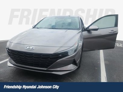 Certified 2023 Hyundai Elantra SEL w/ Cargo Package