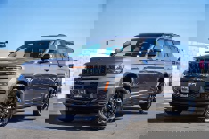 New 2025 Jeep Grand Cherokee L Laredo