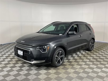 New 2025 Kia Niro SX