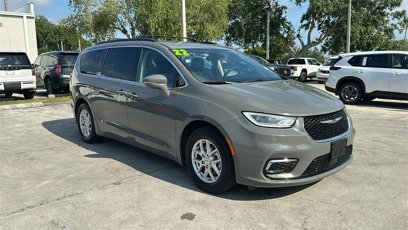Used 2022 Chrysler Pacifica Touring-L