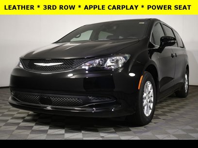 New 2025 Chrysler Voyager LX