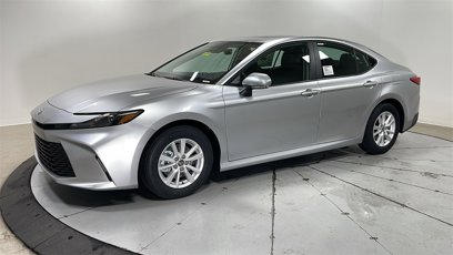 New 2025 Toyota Camry LE