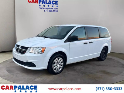 Used 2019 Dodge Grand Caravan SE w/ UConnect Hands-Free Group