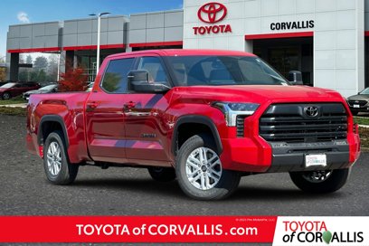New 2025 Toyota Tundra SR5 w/ SR5 Premium Package