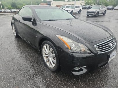 Used 2014 INFINITI Q60 Convertible w/ Premium Package