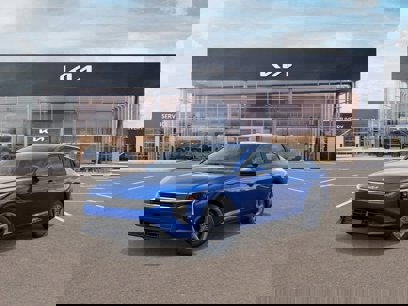 New 2025 Kia K4 LXS