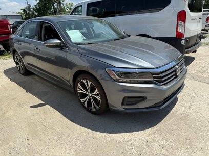 Used 2021 Volkswagen Passat 2.0T SE