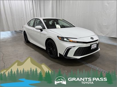 New 2025 Toyota Camry SE w/ Convenience Package