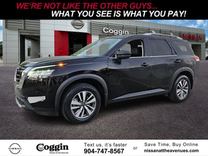 Used 2023 Nissan Pathfinder SL