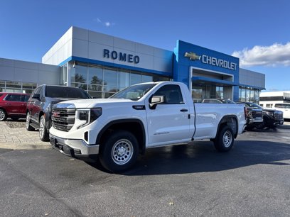 New 2025 GMC Sierra 1500 Pro w/ Pro Value Package