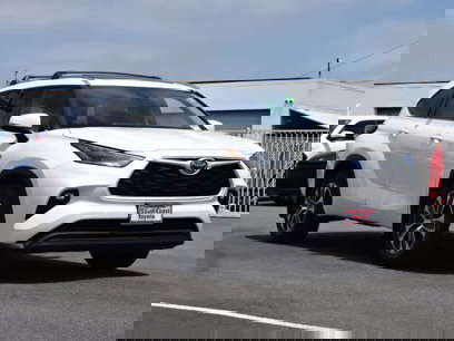 Certified 2021 Toyota Highlander XLE