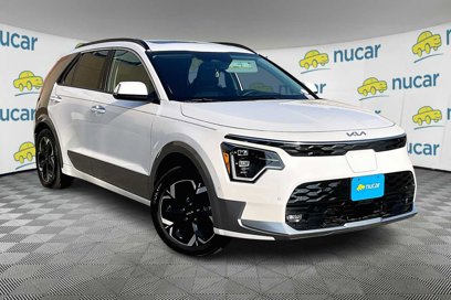 Used 2023 Kia Niro Wave w/ Wave Preserve Package