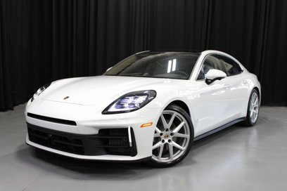 New 2025 Porsche Panamera 4