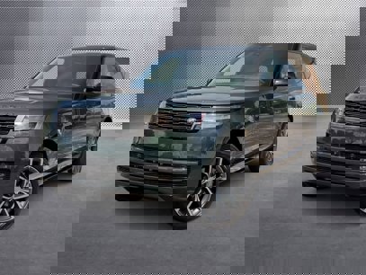 New 2025 Land Rover Range Rover Long Wheelbase SE
