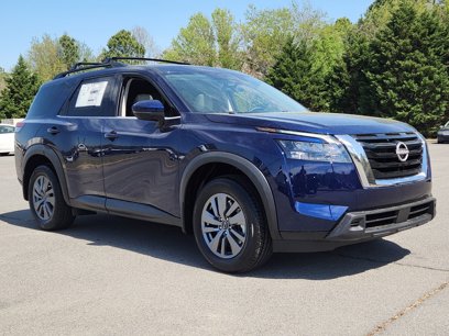 New 2025 Nissan Pathfinder SV w/ SV Premium Package