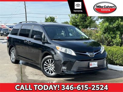 Certified 2018 Toyota Sienna XLE Premium