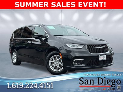 Used 2023 Chrysler Pacifica Touring-L