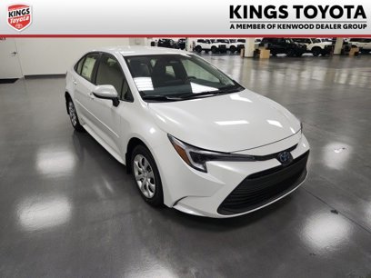 New 2025 Toyota Corolla LE