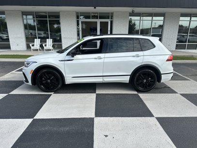 Used 2022 Volkswagen Tiguan SE R-Line
