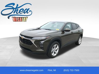 Used 2024 Chevrolet Trax LS w/ LS Convenience Package