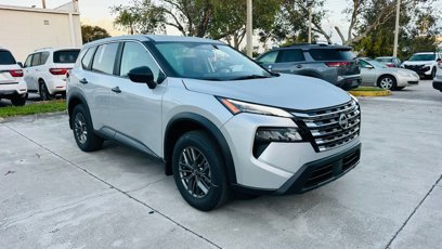 New 2025 Nissan Rogue S