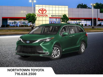 New 2025 Toyota Sienna XLE