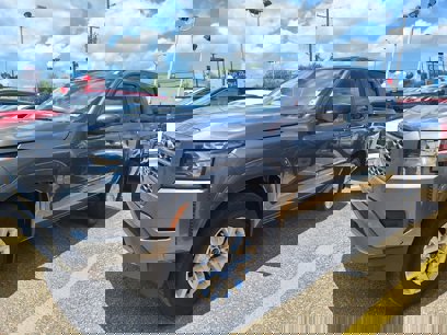 Used 2022 Nissan Frontier SV