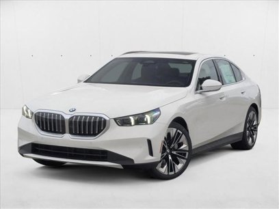 New 2025 BMW 530i xDrive w/ Premium Package