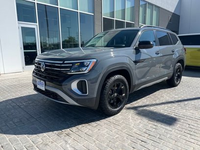 New 2025 Volkswagen Atlas Peak Edition SE