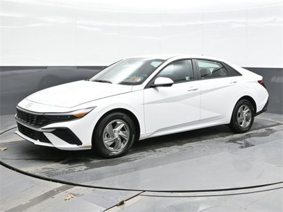 Certified 2025 Hyundai Elantra SE
