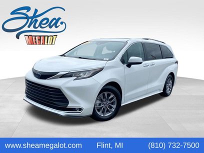 Used 2023 Toyota Sienna XLE