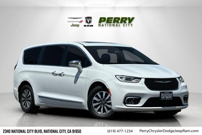 Used 2022 Chrysler Pacifica Limited