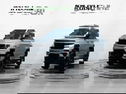 New 2025 Jeep Grand Cherokee Altitude