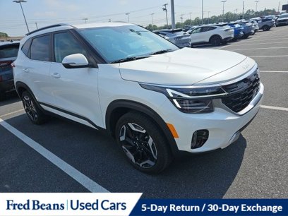 Used 2025 Kia Seltos SX w/ SX Sunroof Package