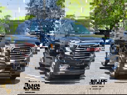 Used 2024 GMC Terrain SLT