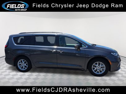Used 2022 Chrysler Pacifica Touring-L