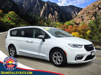 Used 2023 Chrysler Pacifica Limited