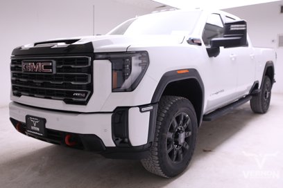 New 2025 GMC Sierra 2500 AT4 w/ AT4 Premium Plus Package