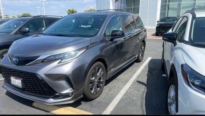 Used 2021 Toyota Sienna XSE