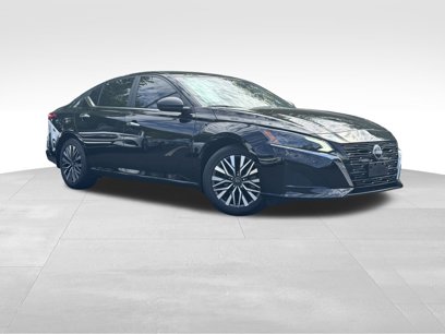 Used 2024 Nissan Altima 2.5 SV