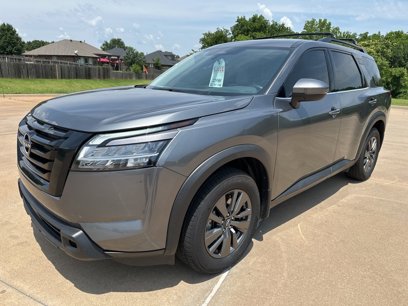 Used 2022 Nissan Pathfinder SV w/ SV Black Package