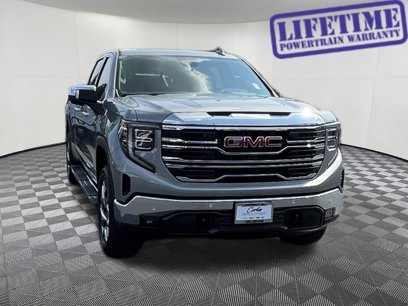 New 2025 GMC Sierra 1500 SLT w/ SLT Premium Package