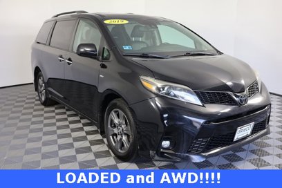 Used 2019 Toyota Sienna SE