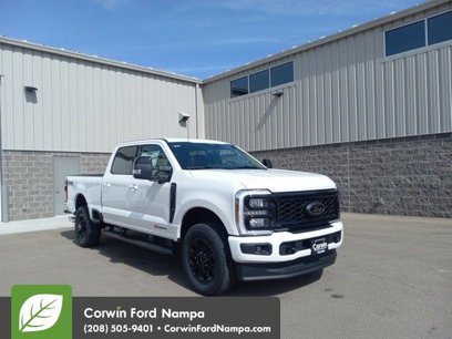 New 2025 Ford F350 Lariat w/ Black Appearance Package