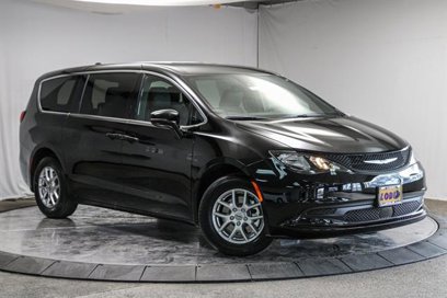 New 2025 Chrysler Voyager LX