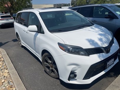 Certified 2020 Toyota Sienna SE