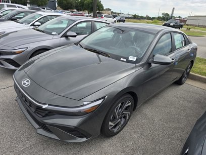 New 2025 Hyundai Elantra Limited