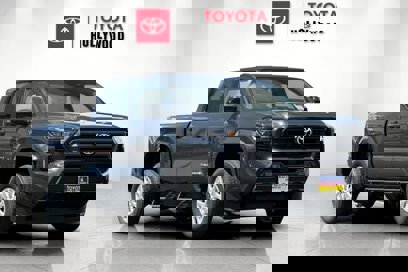 New 2025 Toyota Tacoma SR5