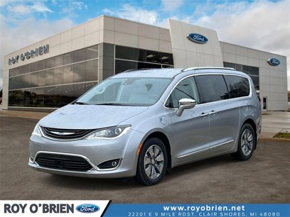 Used 2018 Chrysler Pacifica Limited w/ Advanced Safetytec Group